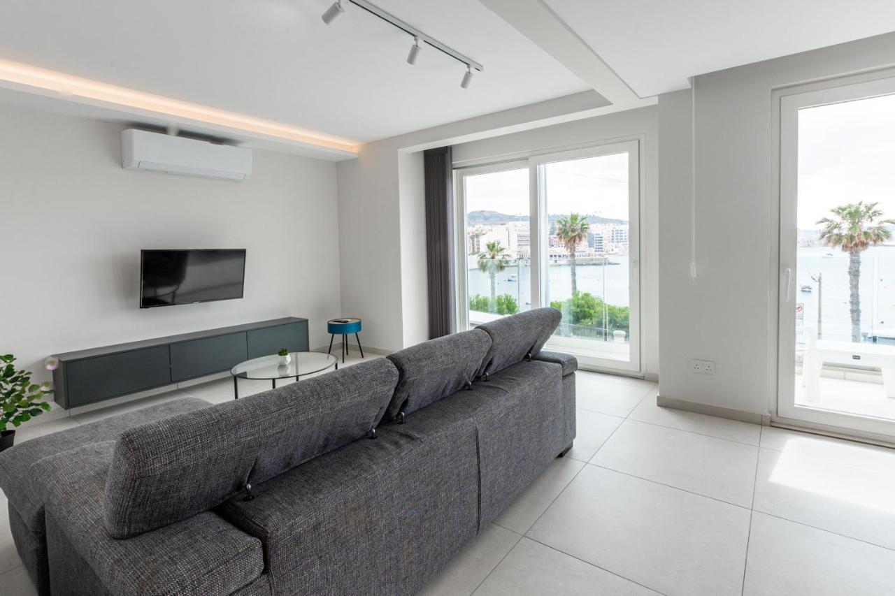 Seafront Luxury Apartment セント・ポールズ・ベイ エクステリア 写真